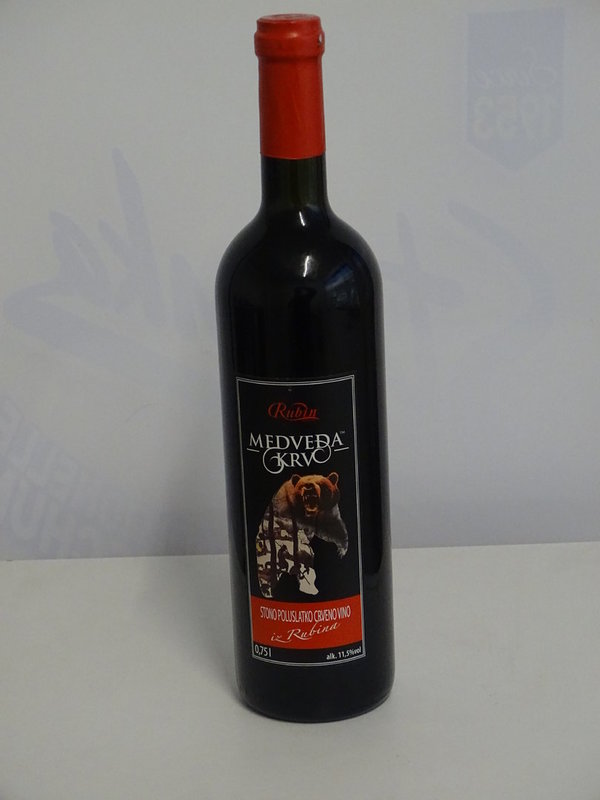 Medvedja Krv - Cuvee Rotwein lieblich 0,75l - Rubin